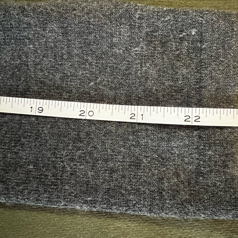 100% Ultra Soft Merino Wool Turtleneck Sweater - image 4